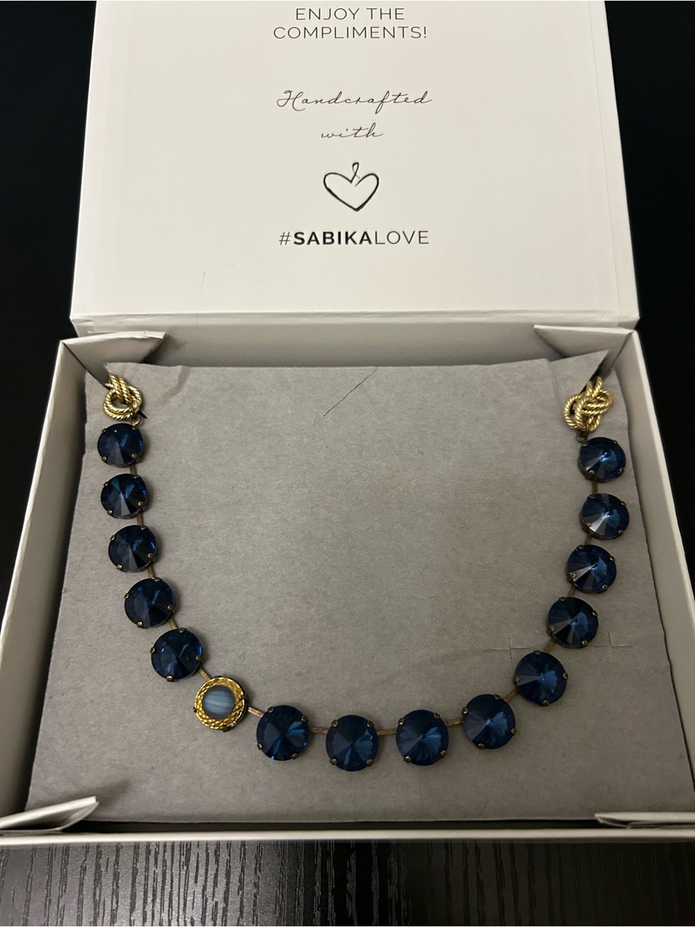 GLOBAL COLOR Sabika Vienna Choker Fall 22 ✨